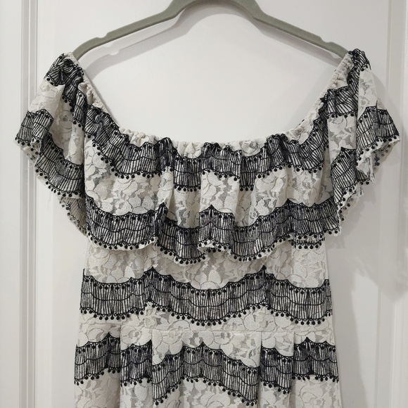 J.O.A. Revolve Tiered Off The Shoulder Lace Mini Dress in Nude Black, Size M - Picture 4 of 16